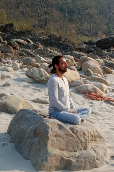 Taras-World-Meditatewithme_Ganga
